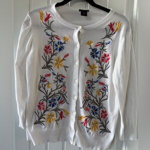 Ann Taylor Factory White Cardigan with Floral Embroidery fits like Large